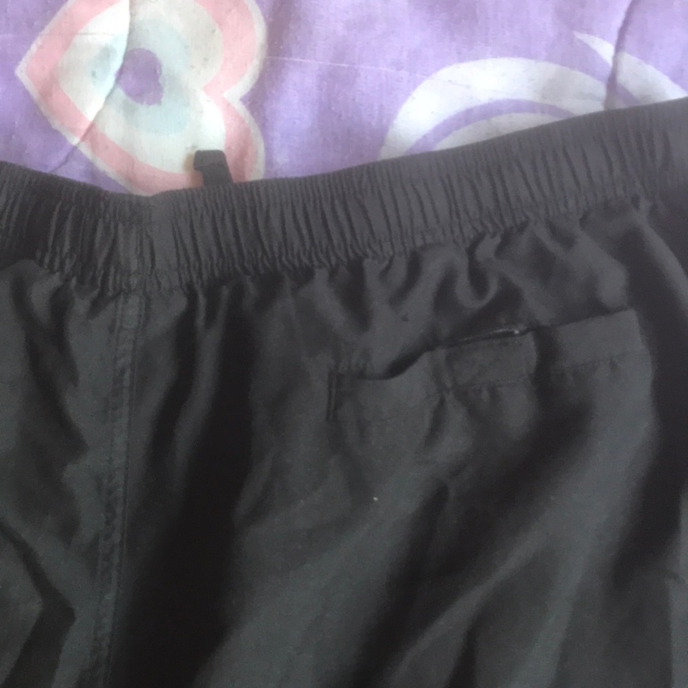Shorts - Picture 3 of 3